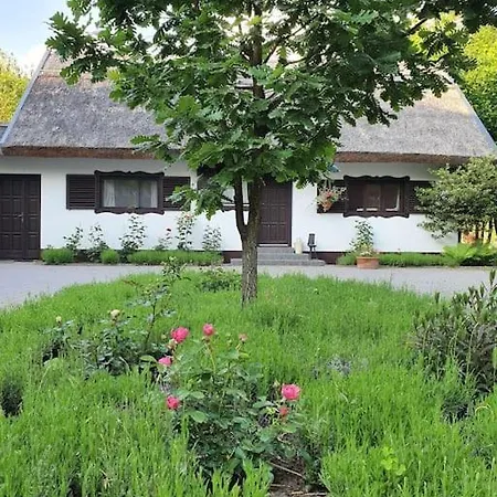Ferienhaus Reethouse Nature - Pool Sauna Swimming Pond *